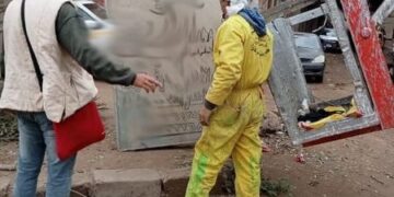 حملات مكثفة لرفع وإزالة الإعلانات واللوحات غير المرخصة بالشرقية