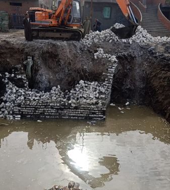 لمنع التعديات: إزالة 20 حالة على المجاري المائية بالقوصية وأبوتيج