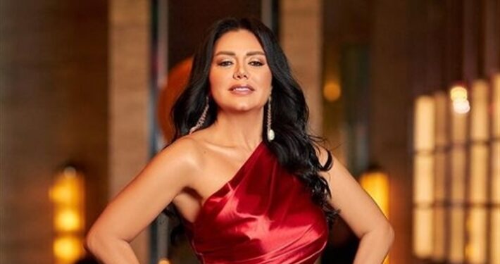 رانيا يوسف في احدث ظهور بشعر احمر و الجمهور “زي القمر”