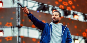 أحمد سعد يتالق في حفل التجمع ويقدم أجمل أغانيه