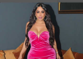 شاهد.. الفاشينيستا اللبنانية سونا في إطلالة جريئة