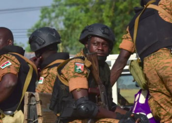 بوركينا فاسو تحيل زعيم محاولة انقلابية إلى السجن