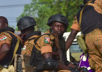 بعد تمرد جنود فى ثكنات عسكرية.. فرض حظر التجول فى بوركينا فاسو