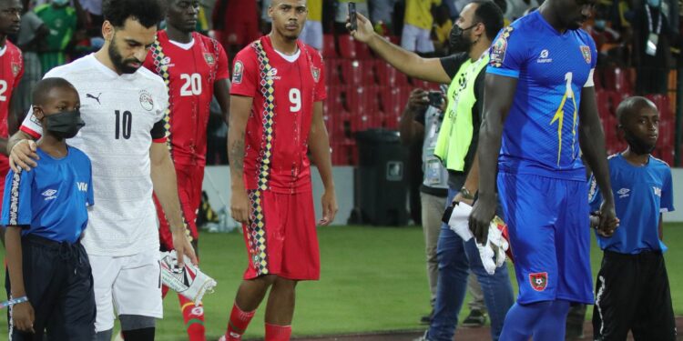 التعادل السلبي يحسم الشوط الأول من مباراة مصر وغينيا بيساو