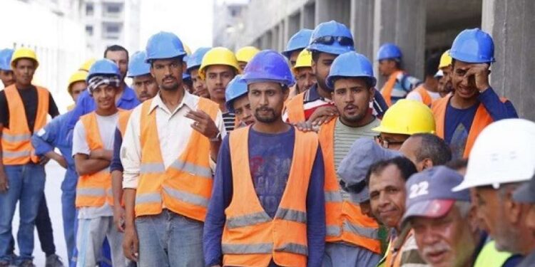 إنفوجراف.. ننشر نظام الإجازات الجديد للعاملين بالقطاع الخاص وفق قانون العمل