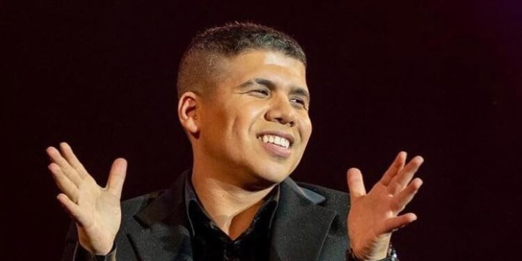 بعد تخطي المليون مشاهدة.. عمر كمال يعلق على أغنية بحبك