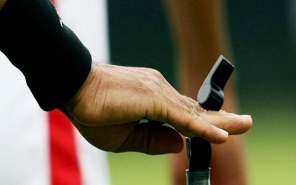 فيفا يُعلن قائمة حكام مونديال الأندية بالإمارات