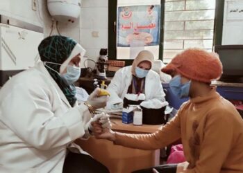 من أجل”حياة كريمة”.. الكشف على 1799 مواطن بقرية نواى بملوى في المنيا