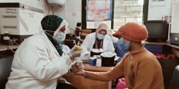 من أجل”حياة كريمة”.. الكشف على 1799 مواطن بقرية نواى بملوى في المنيا