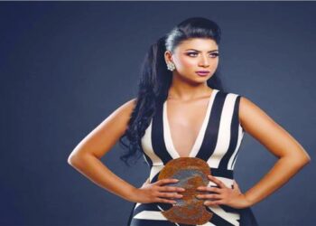 فيديو .. لحظة تعرض الفنانة كارولين عزمي للتحرش