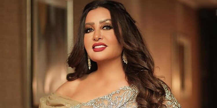 النجمة التونسية لطيفة لوالدتها : أنا من غيرك ولا حاجة