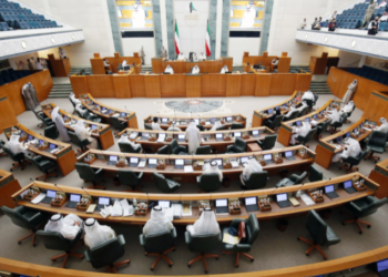 أمين عام مجلس الأمة الكويتى يتعرض للإغماء و”الغانم” يرفع الجلسة