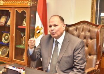 لإنجاز 100% من الشكاوى.. محافظ أسيوط يشيد بعمل المنظومة الموحدة