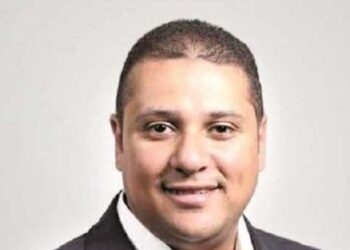 محمد إسماعيل نائب التنسيقية يعلن الموافقة على تركيب عدادات مياه مسبقة الدفع بالإسكندرية