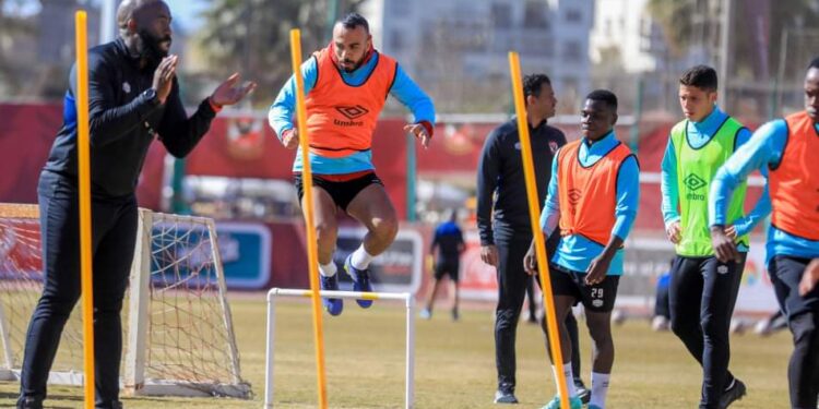مران بدني قوي وتقسيمة للاعبي الأهلي استعدادًا لسموحة
