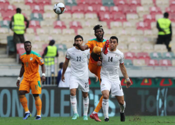 مصر وكوت ديفوار (0-0) في أول 30 دقيقة.. العارضة تحرم الفراعنة من التقدم