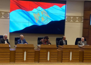 وزيرة الثقافة : إطلاق مشروع الكتاب الرقمي للدورة 53 لمعرض القاهرة