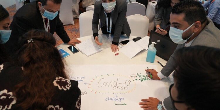 مناقشة السياسات المائية الرشيدة في منتدى شباب العالم