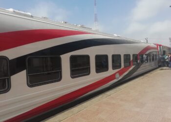 انطلاقًا من محطة القاهرة.. تعرف على أسعار تذاكر القطارات المميزة العادية