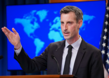 واشنطن: ملتزمون بالدبلوماسية مع موسكو ومستعدون لفرض تبعات اقتصادية عليها