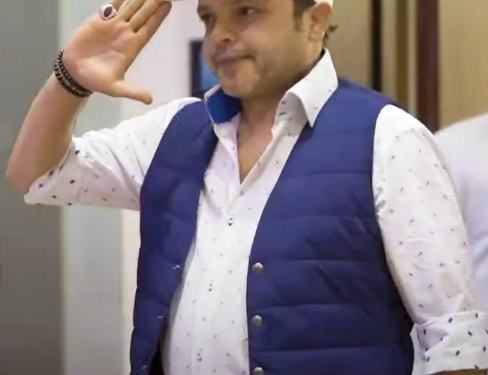 بعد فوز المنتخب هنيدي: مبروك لمصر ولكل اللاعيبة الرجالة