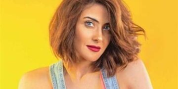 هيدي كرم في أحدث ظهور مع نجلها والجمهور : ده أخوكى الكبير