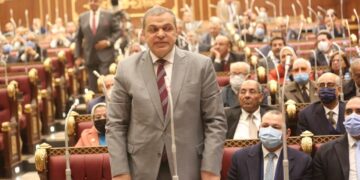كواليس الجلسة كاملة.. جدل بين أعضاء الشيوخ بسبب المادة 71 من قانون العمل