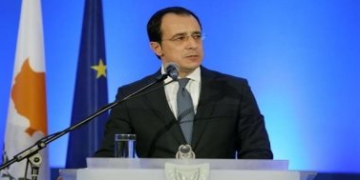 وزير خارجية قبرص يعلن استقالته من منصبه