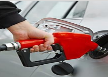 الأزمات تتراكم فى لبنان.. أسعار المحروقات فى ارتفاع والدولار فى زيادة