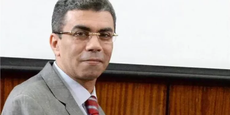 نفاذ الطبعة الأولى لكتاب “سنوات الخماسين” للرحل ياسر رزق