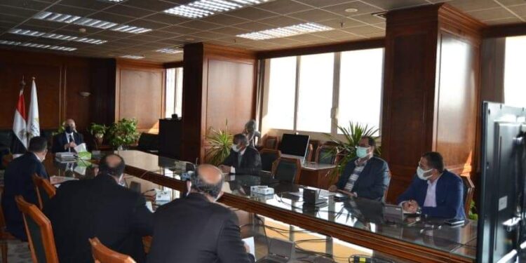 وزير الري يتابع مشروعات تأهيل المساقي بالقليوبية.. تفاصيل