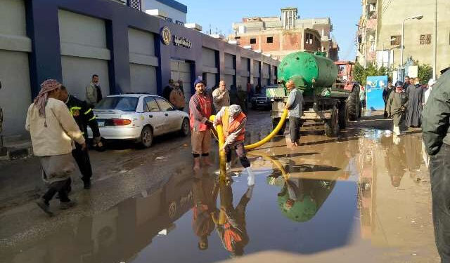 استمرار أعمال شفط مياه الأمطار من شوارع الشرقية