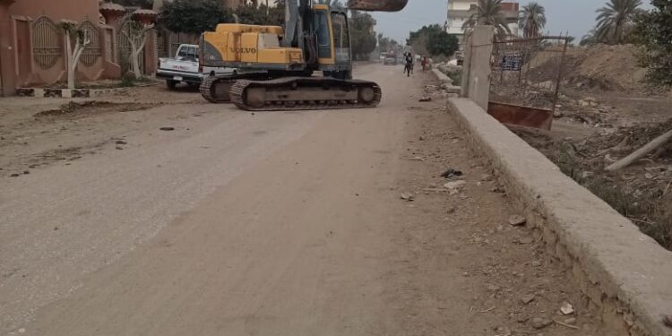 محافظ الفيوم يوجه بضرورة الإسراع في رفع آثار الانهيار من مصرف الوادي