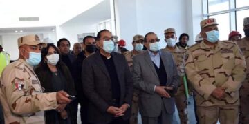 مدبولي يتفقد أول بنك في العاصمة الإدارية .. ما هو ؟