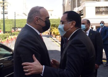 تفاصيل لقاء رئيس الوزراء مع  نظيره الأردني.. صور