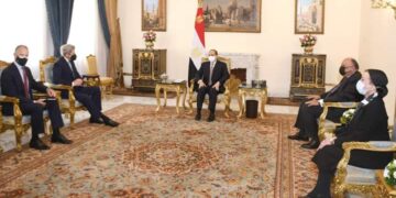 السيسي لـ« جون كيري»: مصر ستتبنى مقاربة شاملة ومحايدة في قمة المناخ