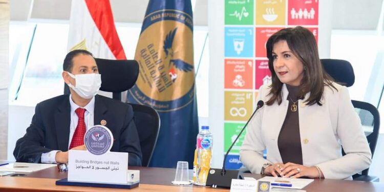 الهجرة والرقابة المالية : الشباب الدارسين بالخارج من الفئات المستفيدة من وثيقة التأمين