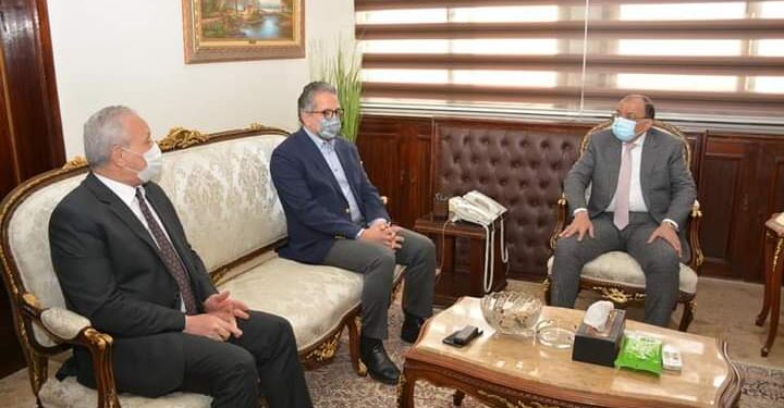 تفاصيل اجتماع وزارتي التنمية المحلية والسياحة والأثار لاحياء مدينة إسنا التاريخية