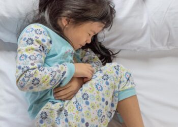 الديدان المعوية عند الأطفال: الأسباب والأعراض والعلاج منها