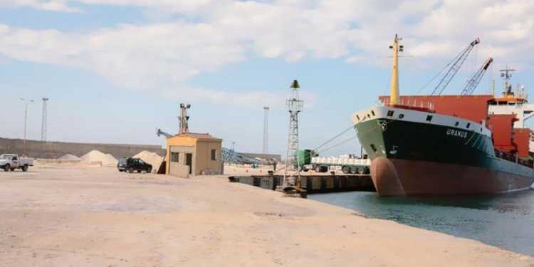 الحكومة تكشف حقيقة تهجير أهالي ميناء العريش من منازلهم