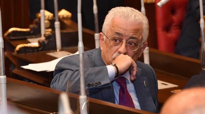 «ينام بالليل ويصحى يهلوس».. الحكومة ترفض وصف عضو بالنواب لوزير التعليم (تفاصيل كاملة)