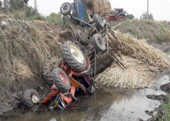 مصرع شخص في حادث انقلاب جرار زراعي بالغربية