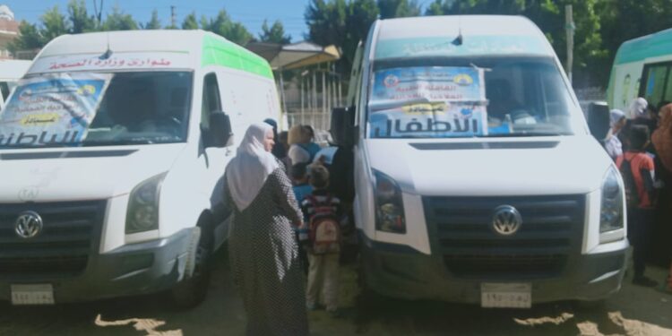 ضمن مبادرة حياة كريمة.. الصحة تطلق قوافل طبية في 7 محافظات