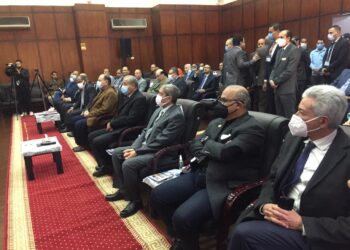 عبر«الفيديو كونفرانس».. المصيلحي يفتتح 3 مجمعات نموذجية في دمياط والسويس