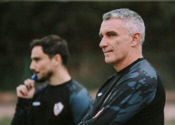 كارتيرون يُركز على “اللمسة الواحدة” في تدريبات الزمالك لفك “شفرة” الوادا