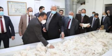وزير الزراعة يوجه بتكثيف الوعي المناخي للمزارعين