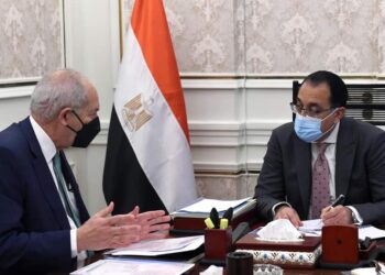 تفاصيل متابعة مدبولي لمشروعات المنطقة الاقتصادية بقناة السويس