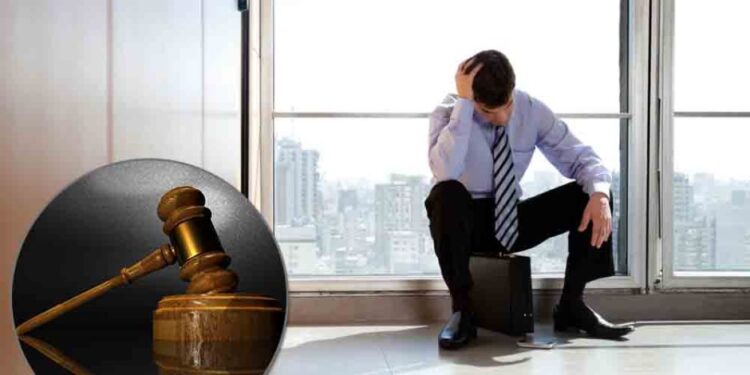 أجر شهرين للعامل على كل سنة خدمة حال فصله تعسفيًا.. اعرف اللي ليك