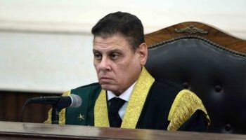 تأجيل محاكمة محمد بديع و78 آخرين بقضية “أحداث المنصة” لـ1 مارس