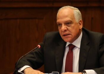 شاهد.. محافظ الجيزة يعتمد نتيجة الشهادة الإعدادية بنسبة نجاح 73.26